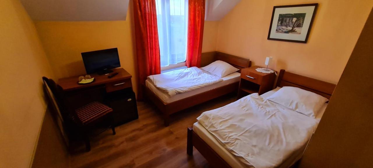 Zajazd Motel Staropolski Pyskowice Екстер'єр фото