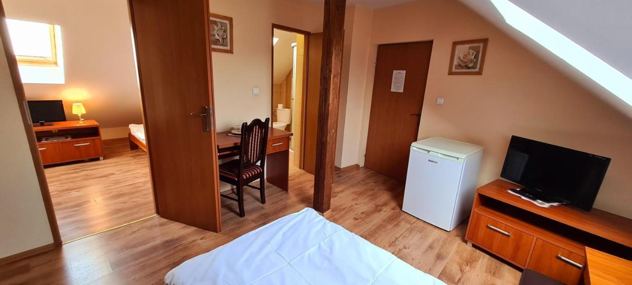 Zajazd Motel Staropolski Pyskowice Екстер'єр фото
